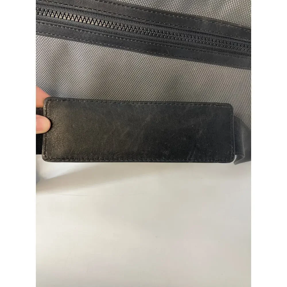 MICHAEL KORS NWT PARKER LG CHARCOAL CANVAS MESSANGER BAG